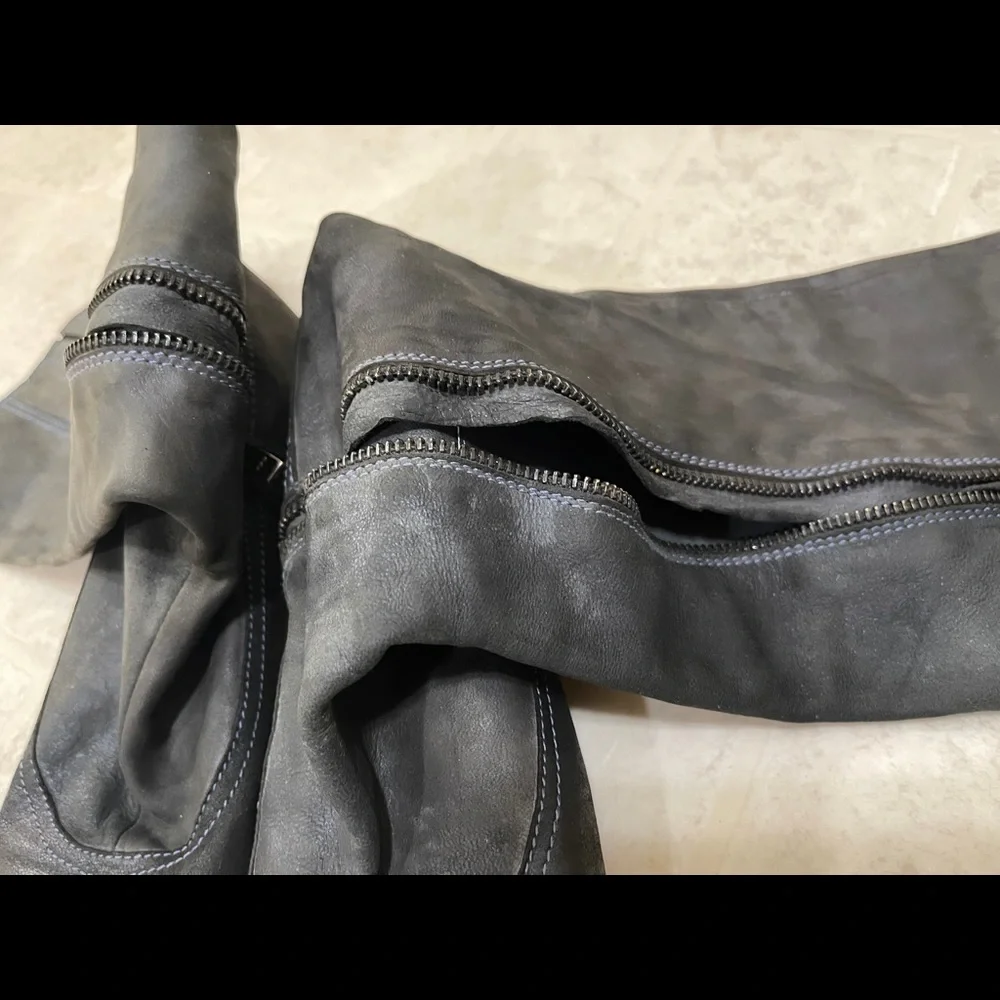 Blue Leather suede boots - Picture 9 of 10